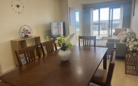 Luxury Penthouse 2 Bd 2 Bth 2 Carparks Pool